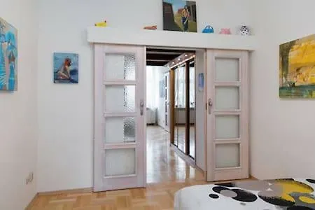 Апартаменты Beautiful And Spacious - Middle Of Jewish Quarter